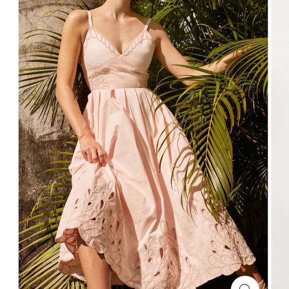 cinq a sept Dresses & Skirts - Cinq à Sept Pink Midi Dress